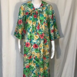 Vtg Virginia Wallace 60’s 70’s Multicolor Floral Zip Housecoat Robe Nightgown S